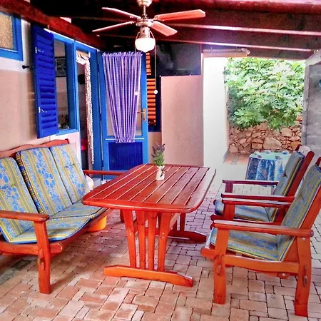 Dvori Carolina Apartment