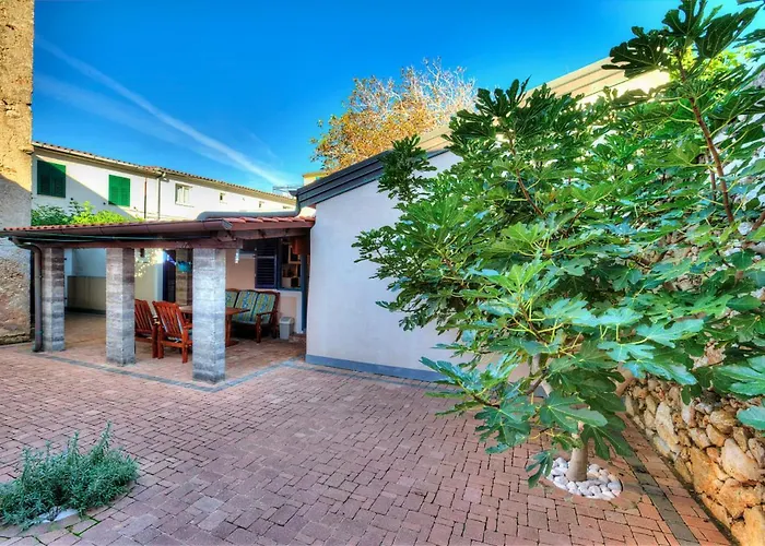 Apartamento Dvori Carolina *